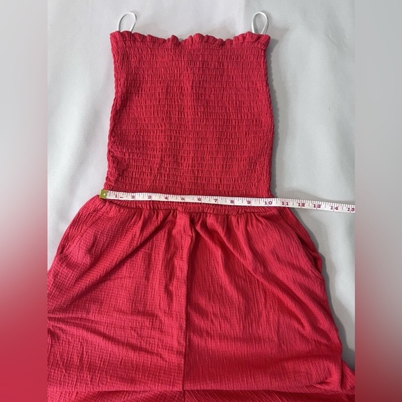 Love Tree Women’s Jumpsuit Sz M Red‎ Wrinkle Strapless Overall Romper Flare Leg - Picture 3 of 10